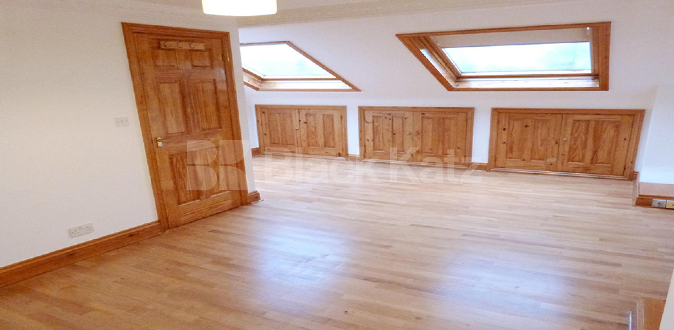 			NEW INSTRUCTION, 4 Bedroom, 1 bath, 1 reception Apartment			 Sulgrave Road, SHEPHERDS BUSH